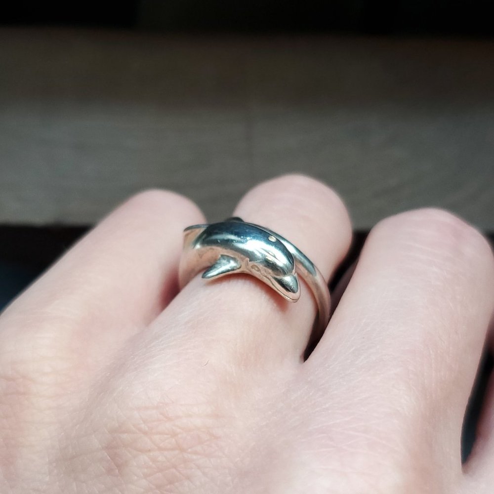 Size 7.75 Sterling Silver Quality Thick Dolphin Animal Ring